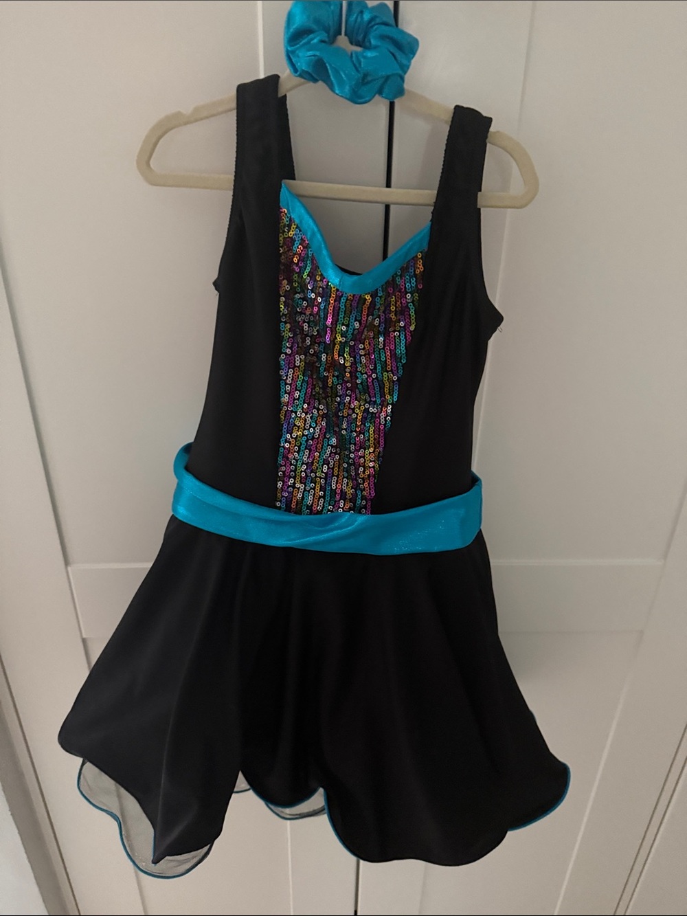 DANCE RECITAL Black and Teal Sequin Dance Costume 7T matching hair scrunchy